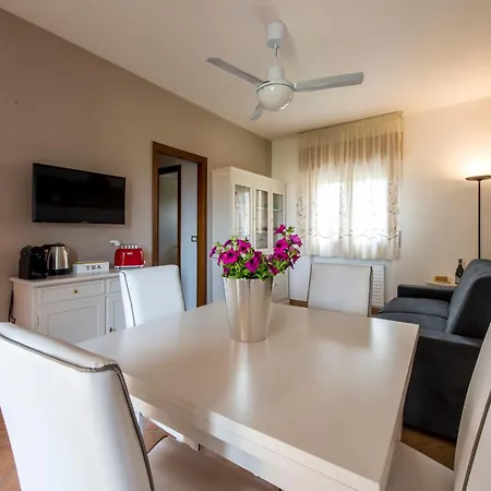 Italianflat - Peschiera * بسكييرا ديل غاردا